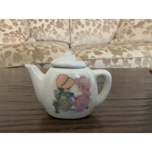Precious Moments 1985 Enesco Mini Tea Set-Teapot w/ 4 Teacups & Plates - Picture 3 of 10